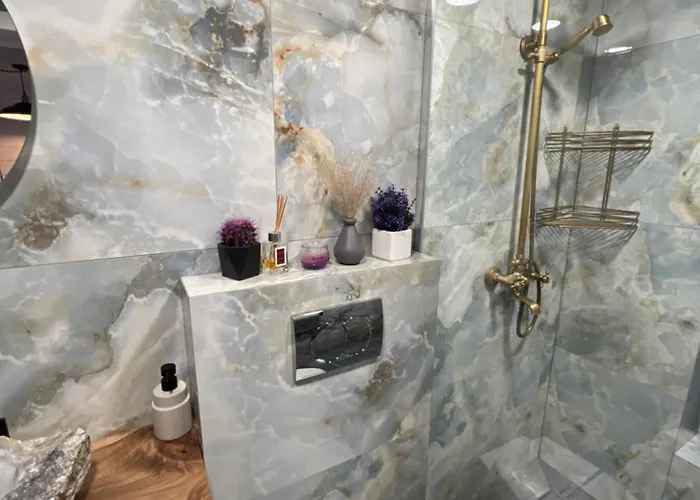 Дом отдыха Under Sky - з теплим басейном ,чаном-джакузі, панорамною ванною та Playstation 5 Славское